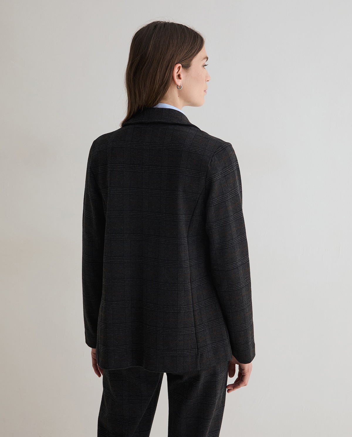 Americana de punto jacquard con estampado cuadros, vista frontal con detalle del tejido 5
