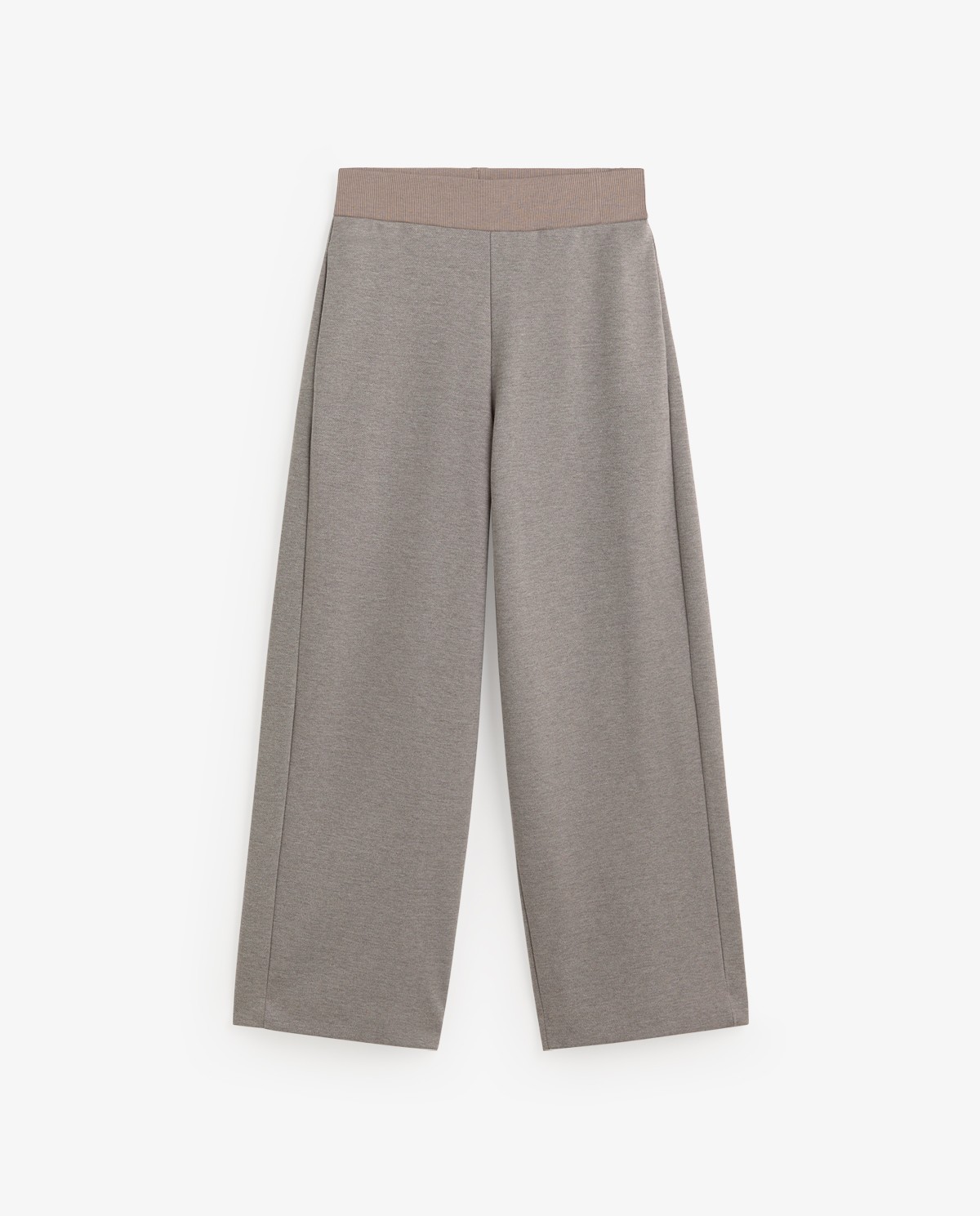 Pantalones punto wide leg en color gris, vista frontal con detalle del tejido interlock 7