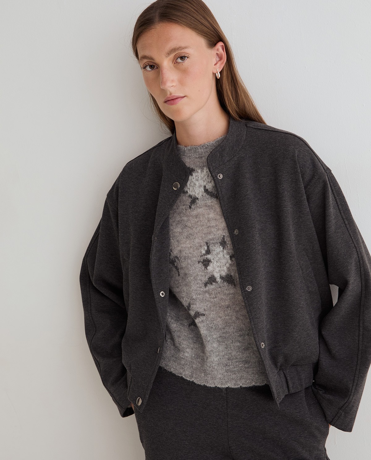Chaqueta bomber de punto gris oscuro