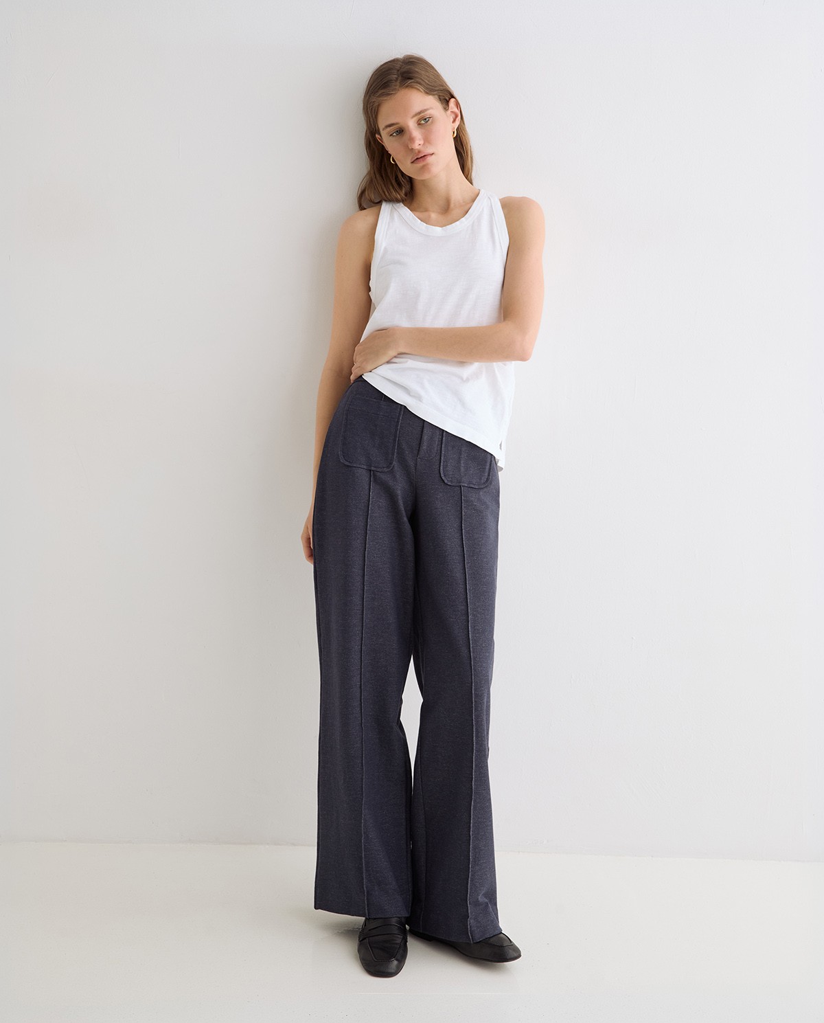 Pantalón punto efecto denim en color índigo 1