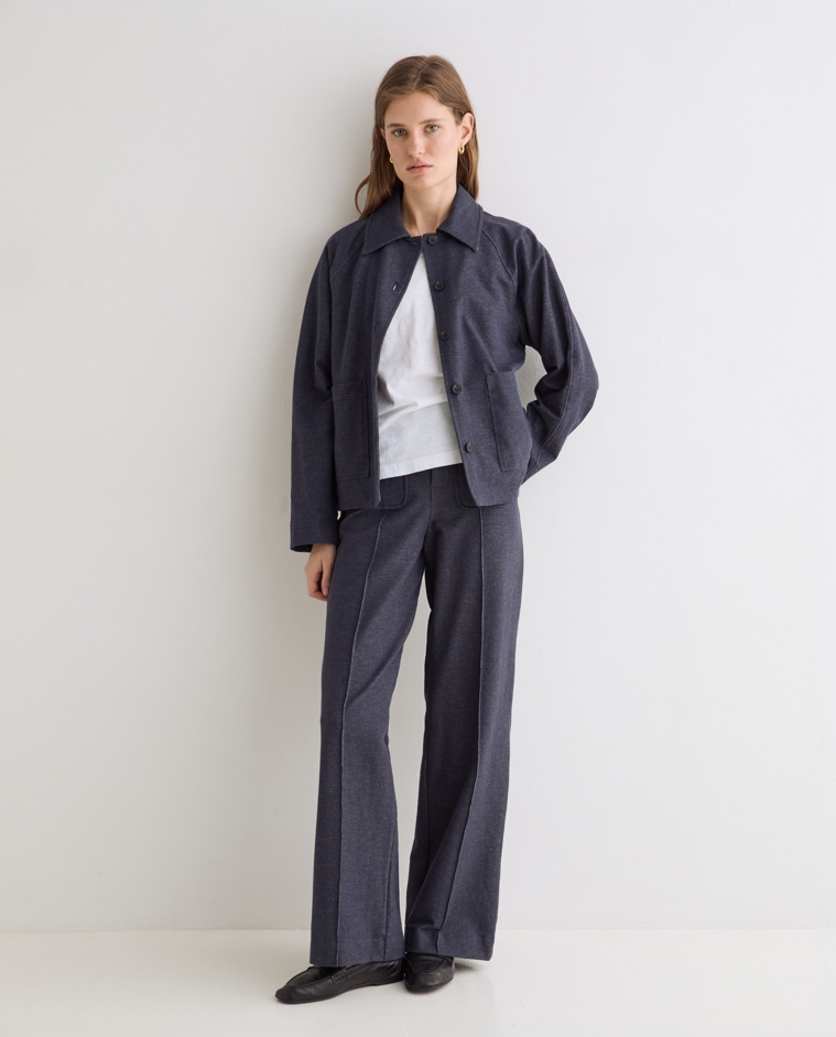 Pantalón punto efecto denim en color índigo