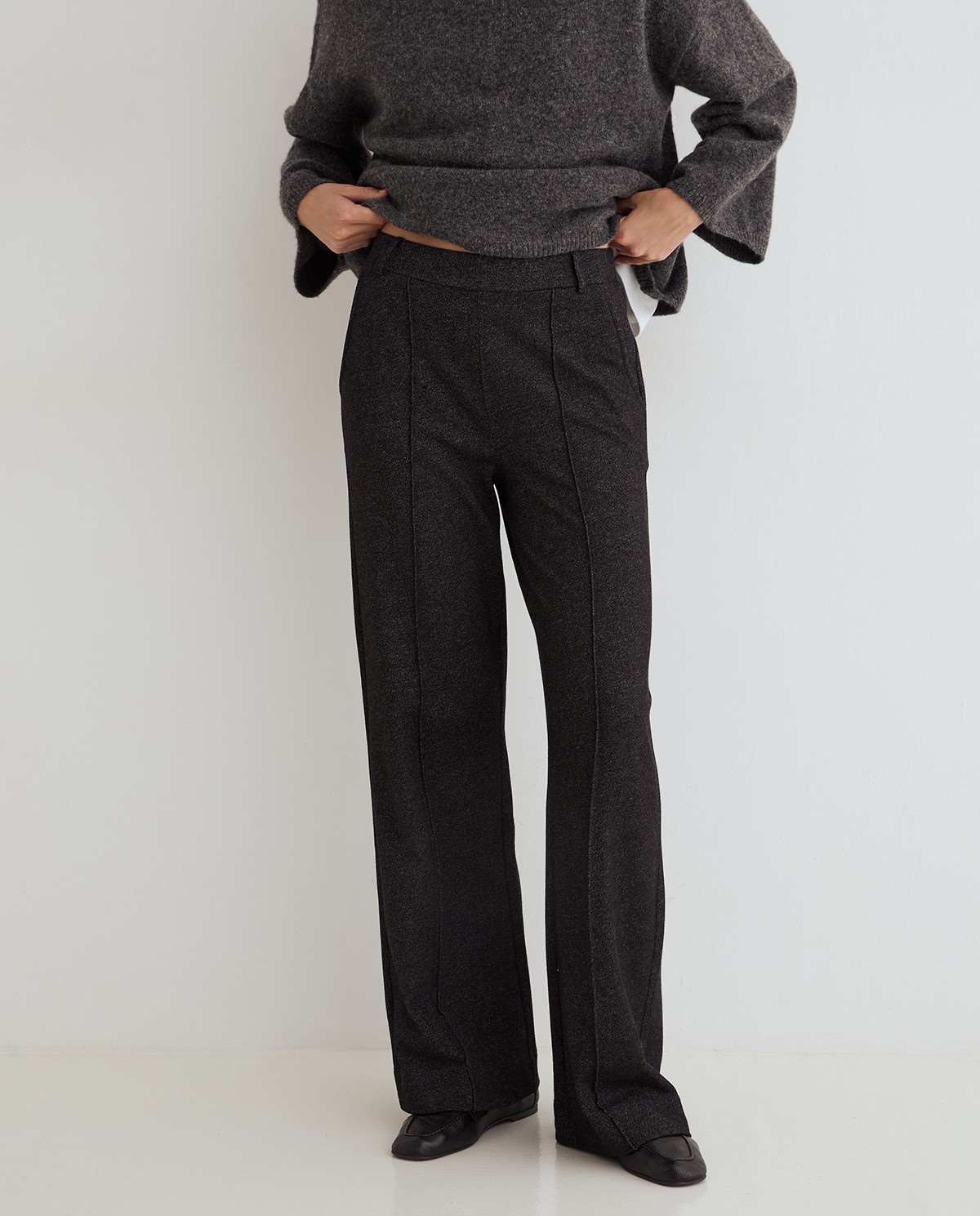 Pantalón wide leg gris oscuro para mujer 1