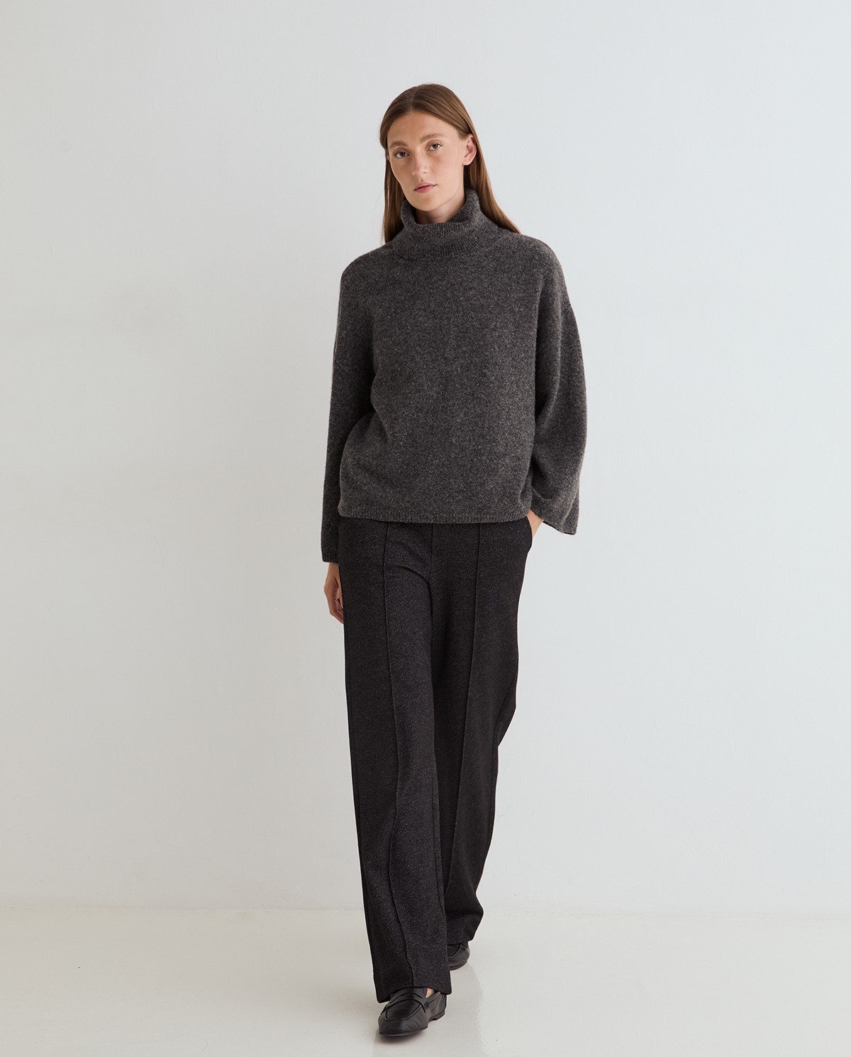 Pantalón wide leg gris oscuro para mujer 2