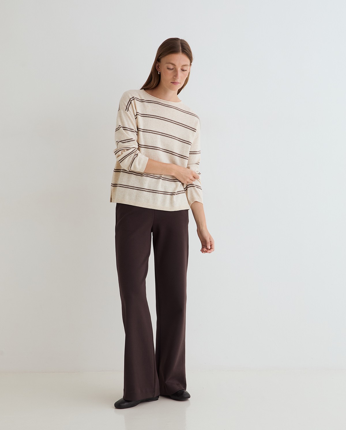 Pantalón ancho de punto marrón oscuro 1