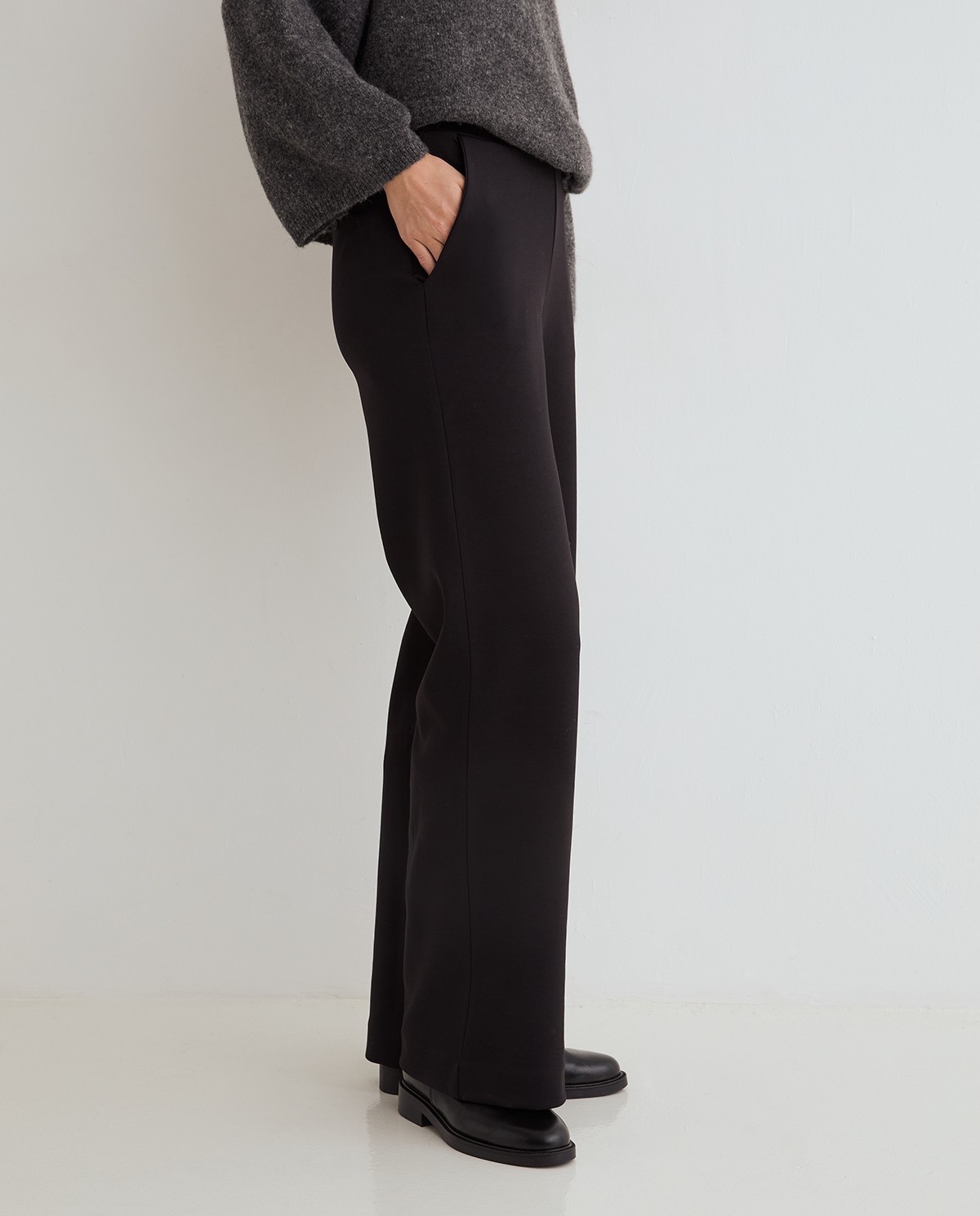 Pantalón ancho de punto negro 2