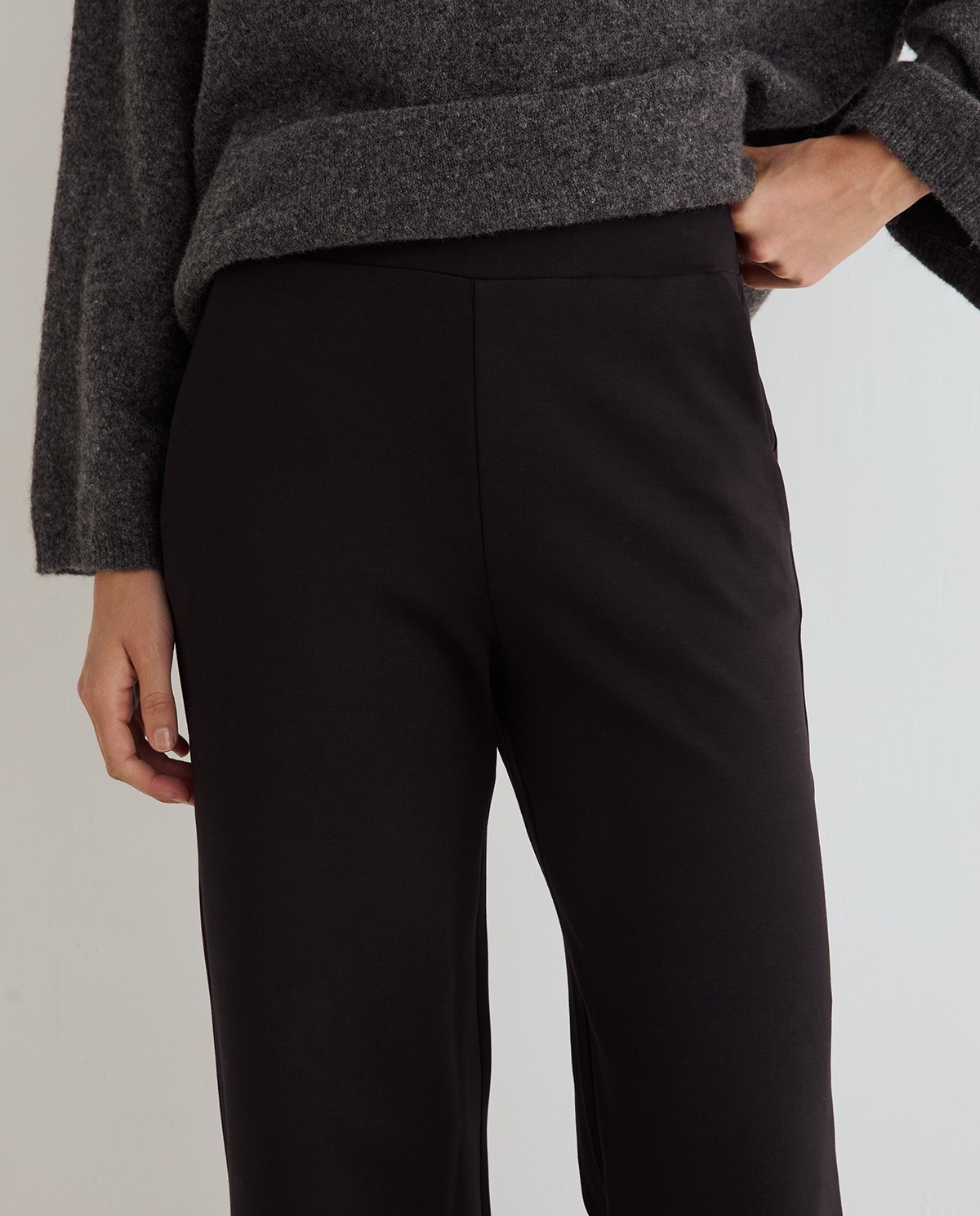 Pantalón ancho de punto negro 3