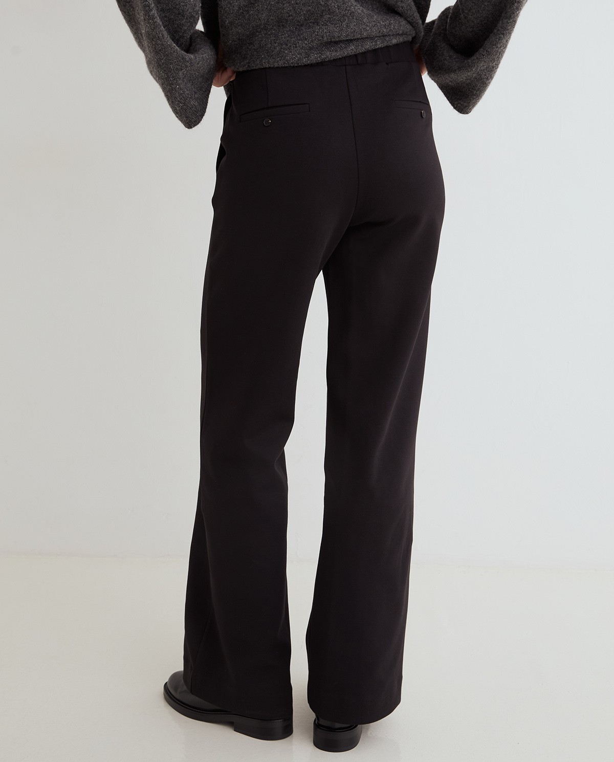 Pantalón ancho de punto negro 5