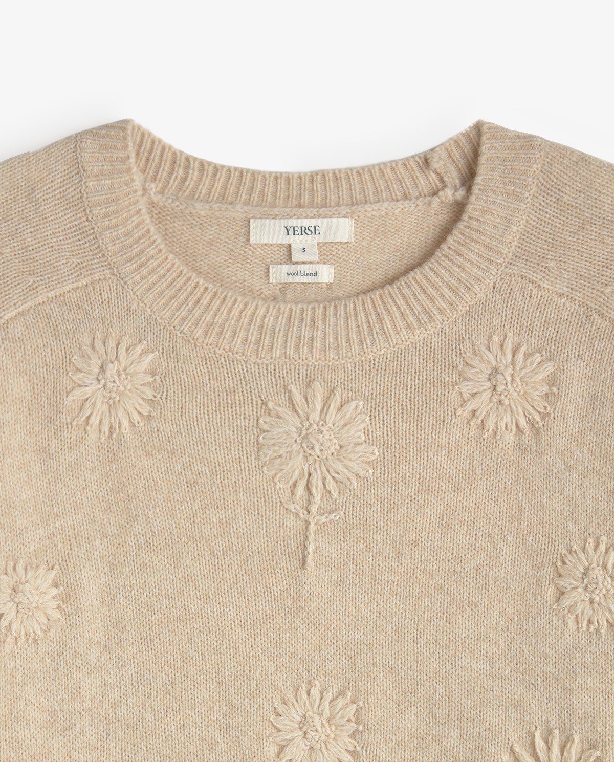 Jersey de lana con flores bordadas crudo 6