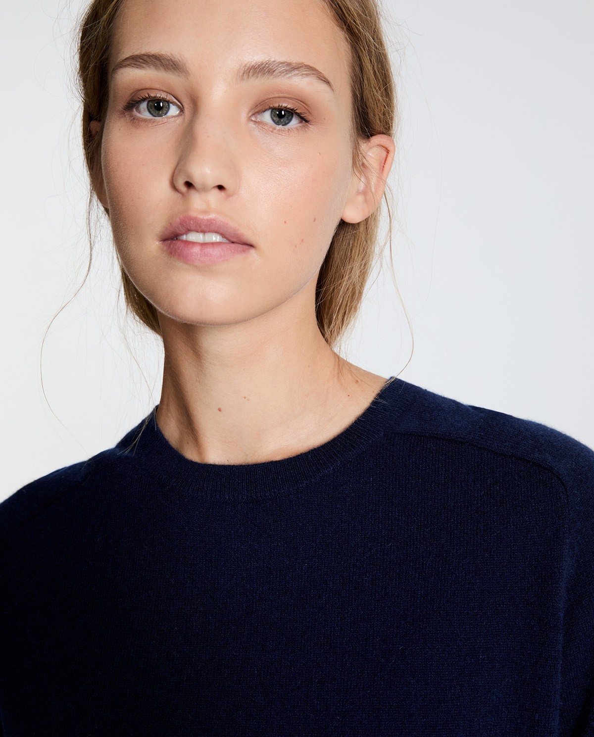 Jersey de cashmere cuello redondo azul oscuro 1