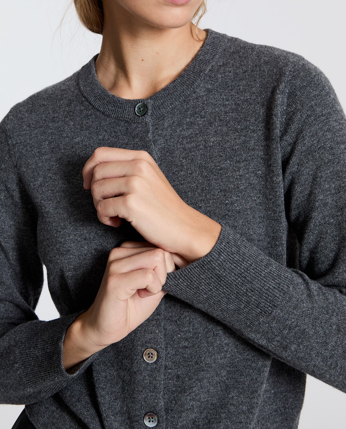 Cárdigan de cashmere gris 1