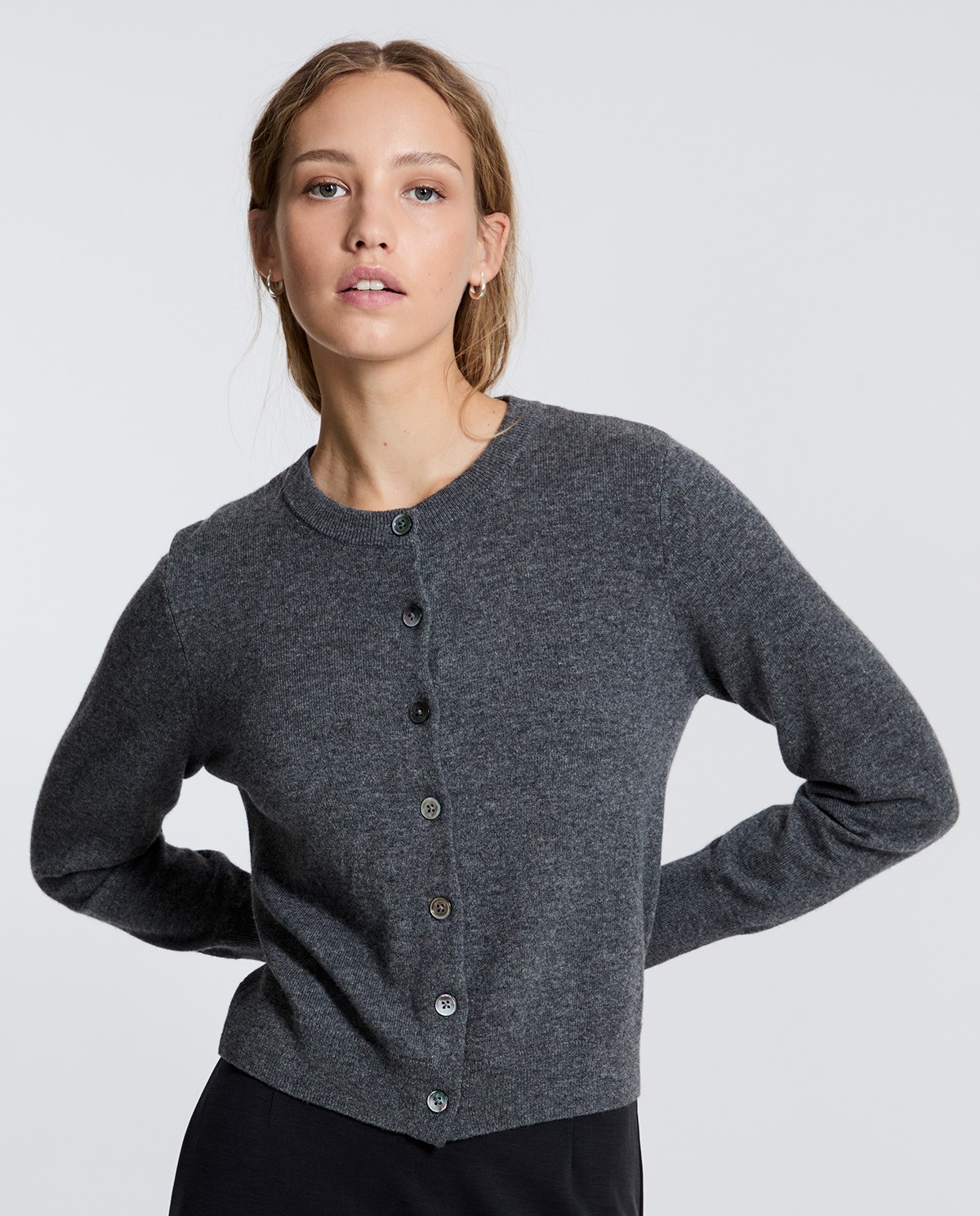 Cárdigan de cashmere gris 3
