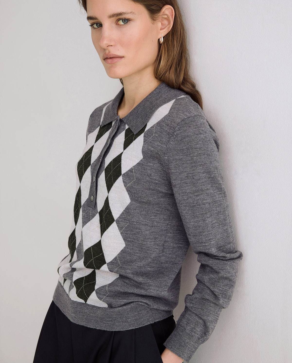 Jersey fino de lana merino con rombos gris y verde 2