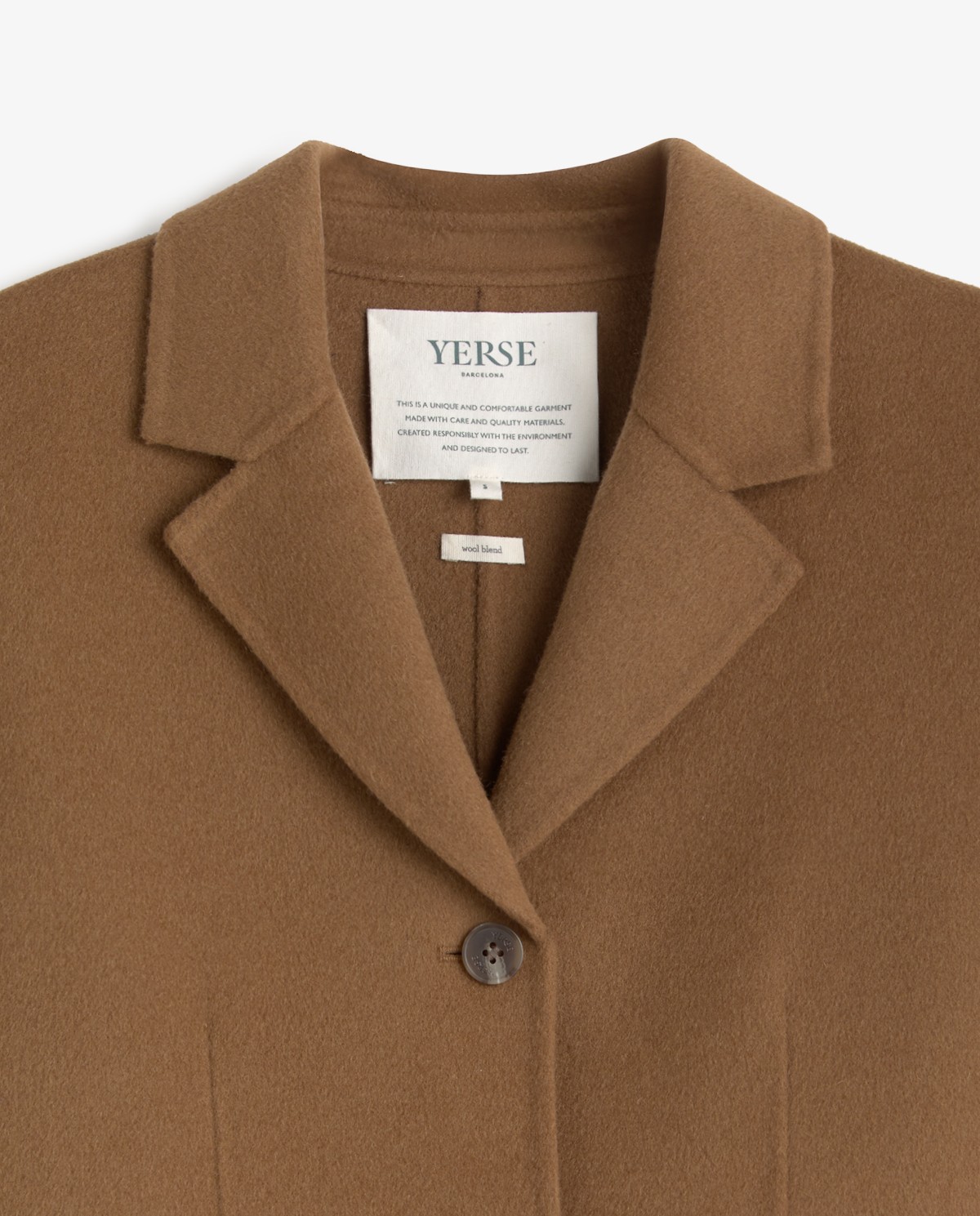 Abrigo midi de lana en color camel 7