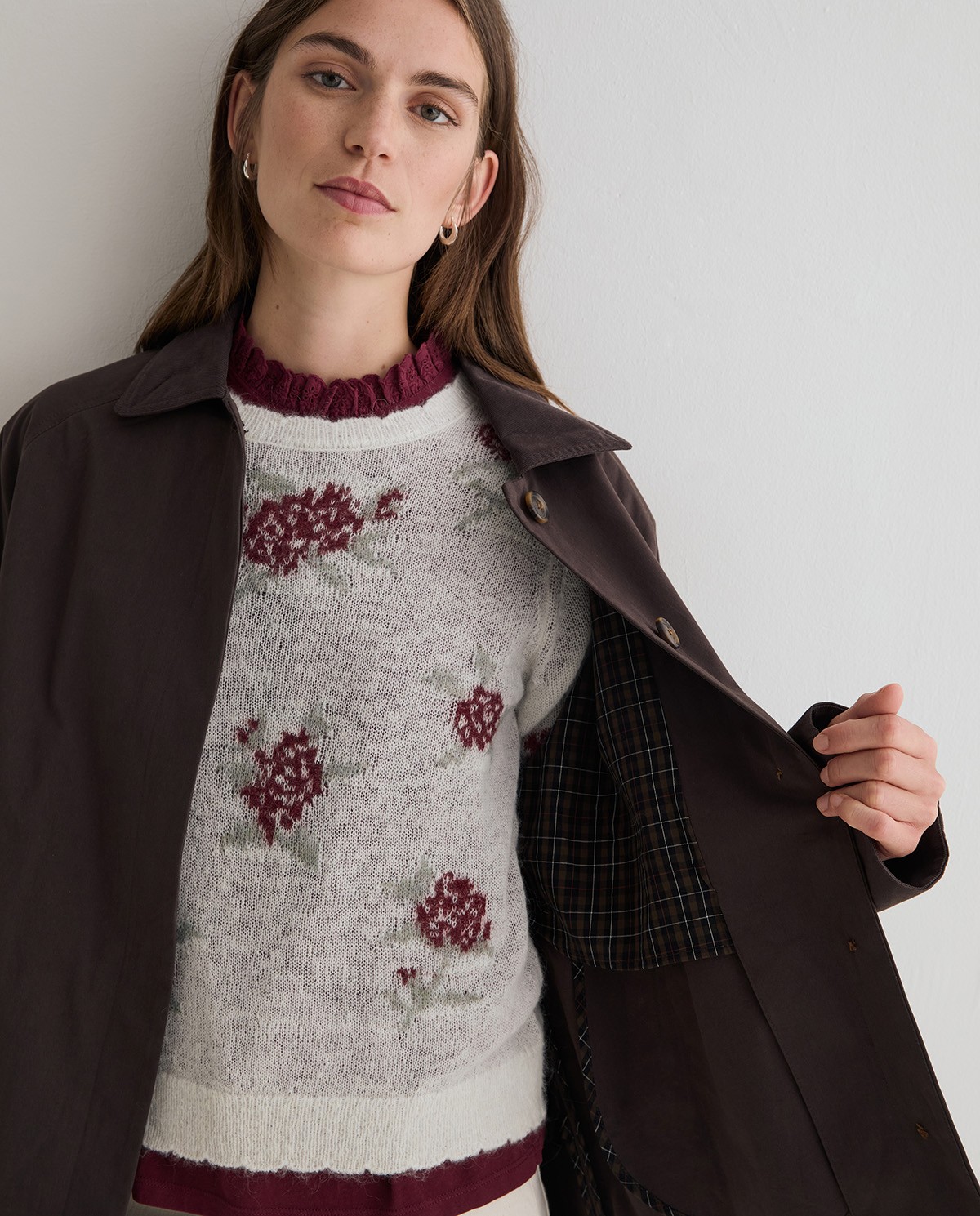 Gabardina corta chocolate 4