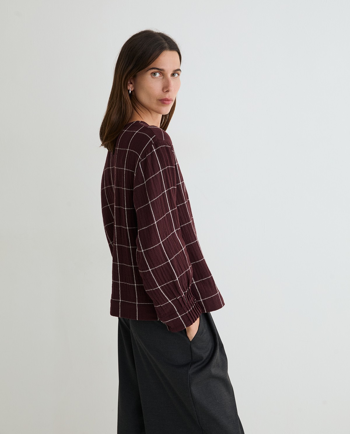 CAMISA DE CUADROS CON PAÑUELO