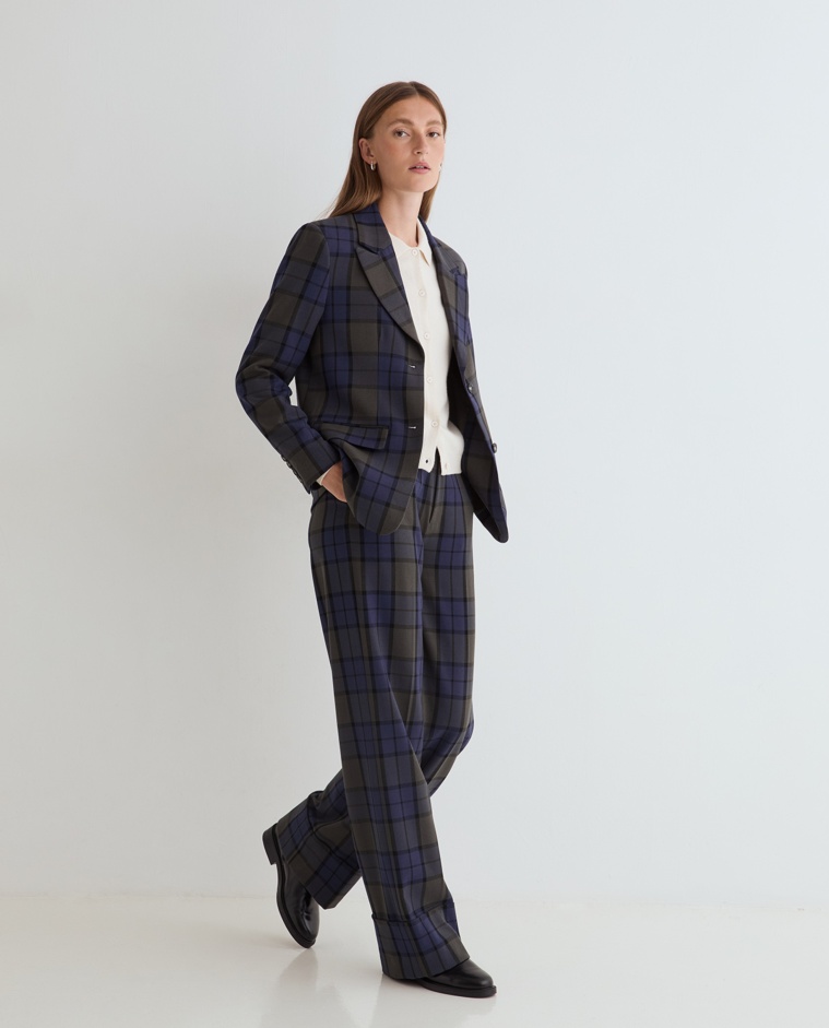 Pantalones wide leg de cuadros multicolor, vista frontal con detalle del tejido jacquard