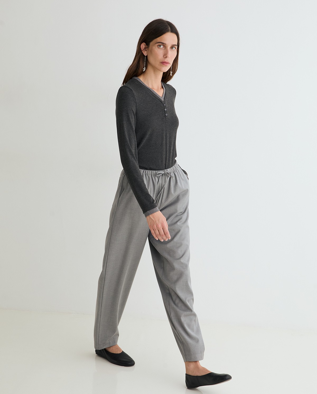 Pantalones balloon tiro alto en color gris 2