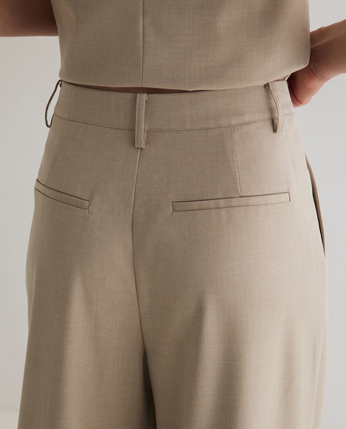 Pantalón de traje wide leg en beige 5