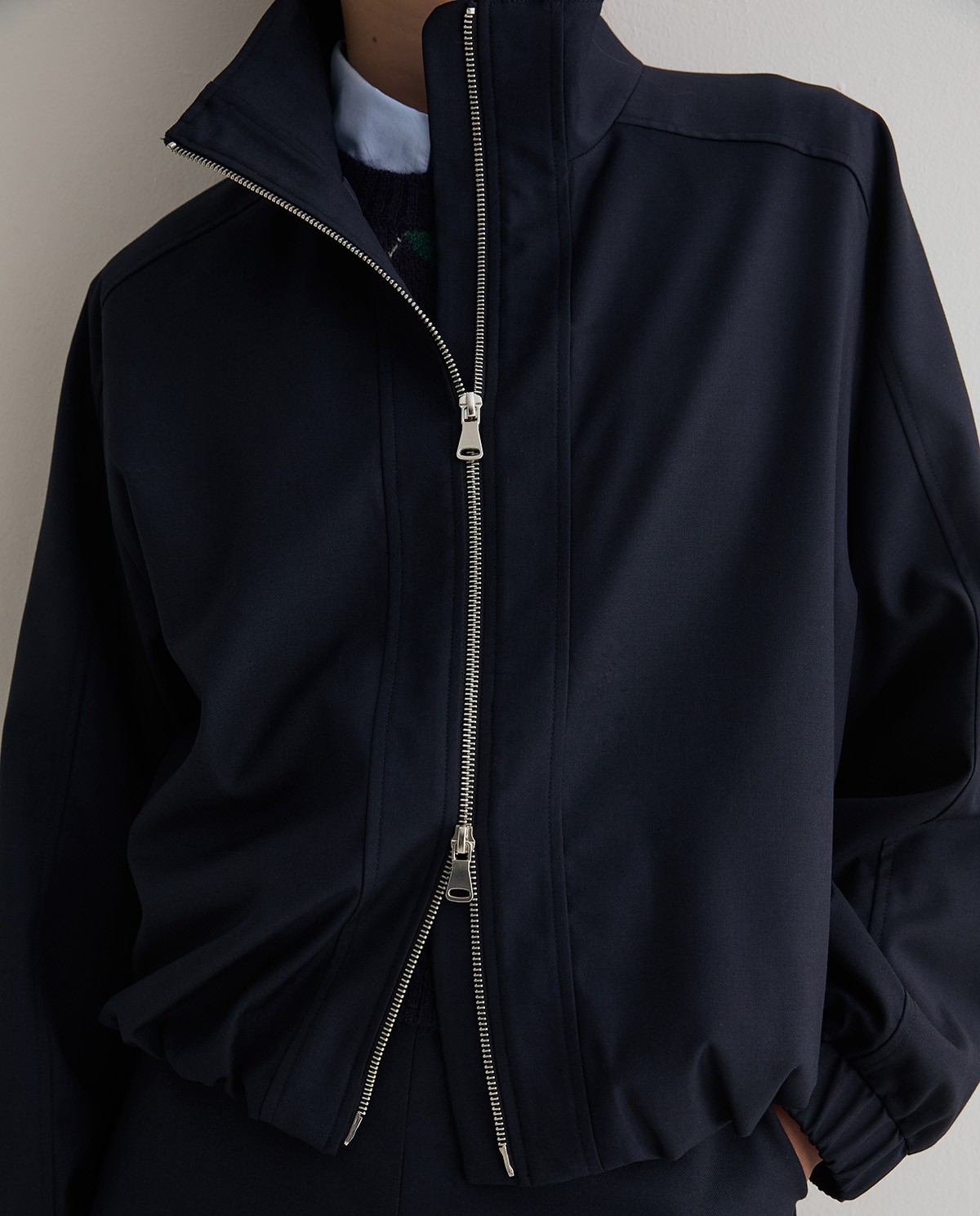 Chaqueta bomber en color azul marino 3