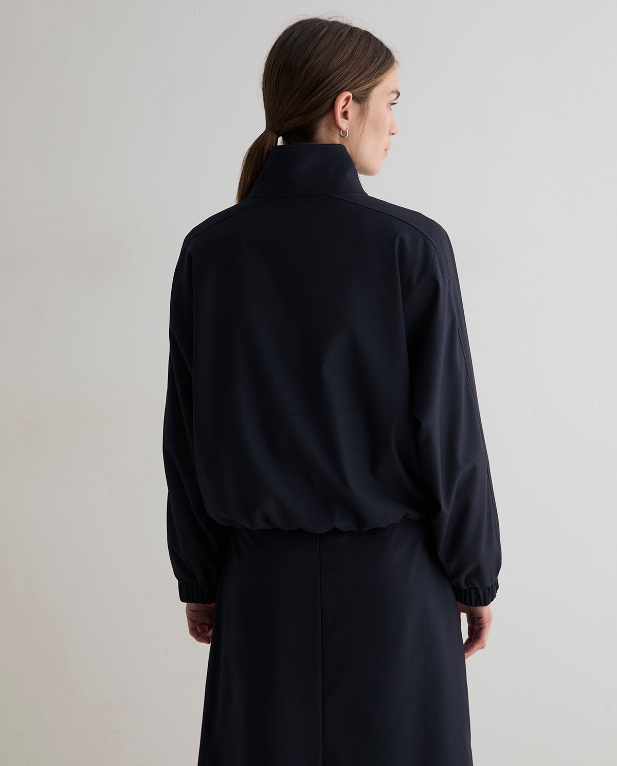 Chaqueta bomber en color azul marino 5
