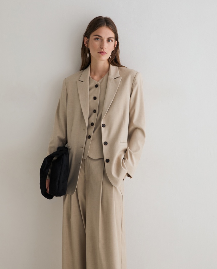 Americana de traje en beige