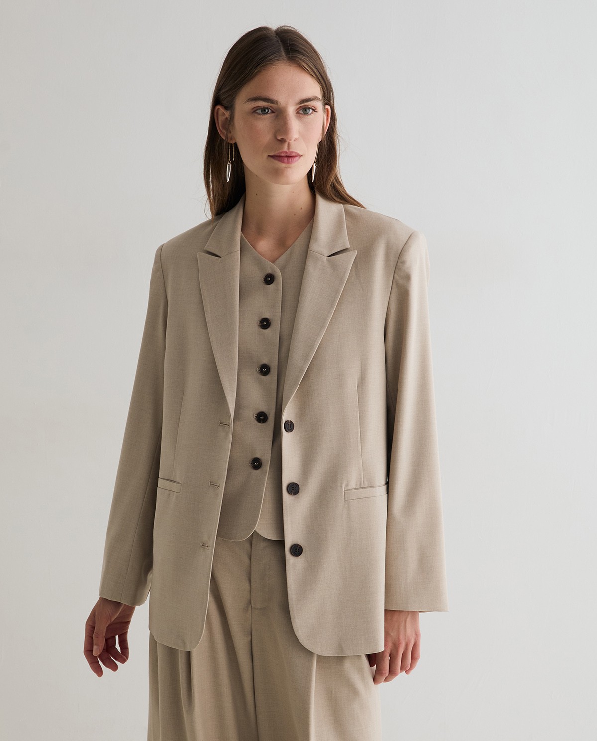 Americana de traje en beige 3