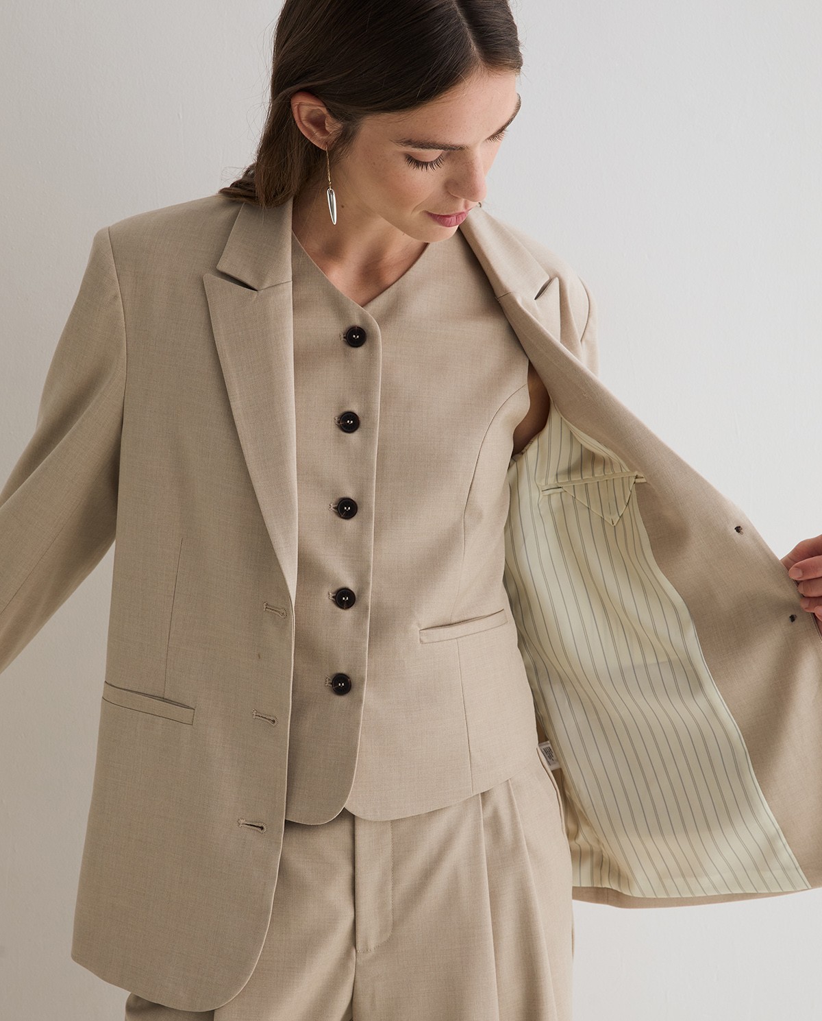 Americana de traje en beige 6