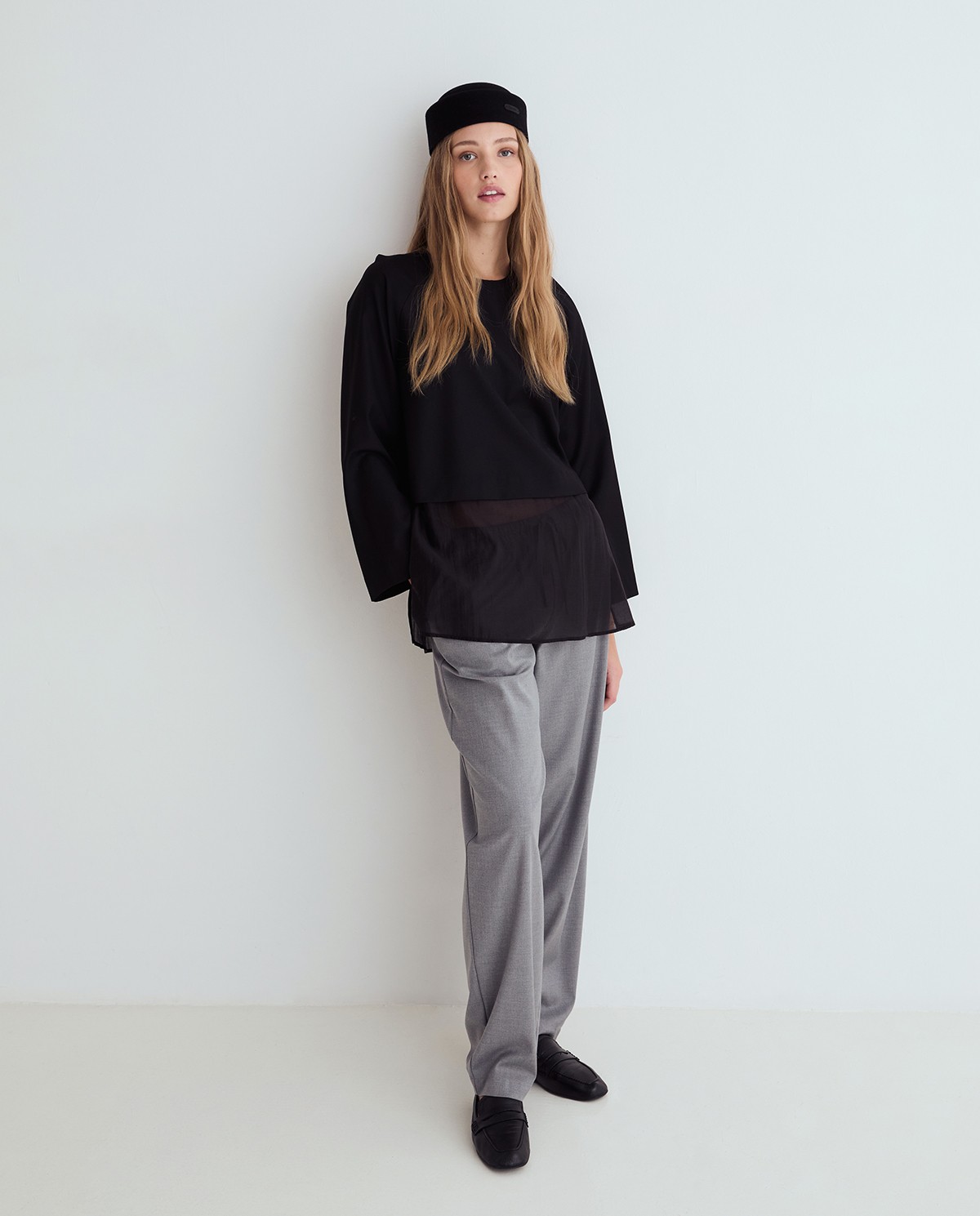 Blusa negra de doble capa 1