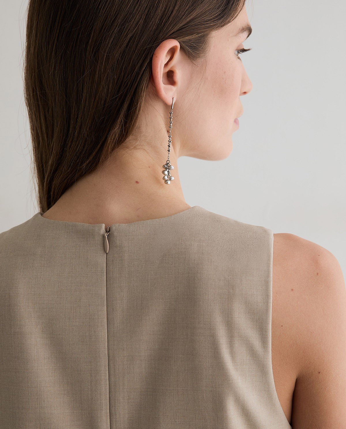Vestido sin mangas en color beige 5