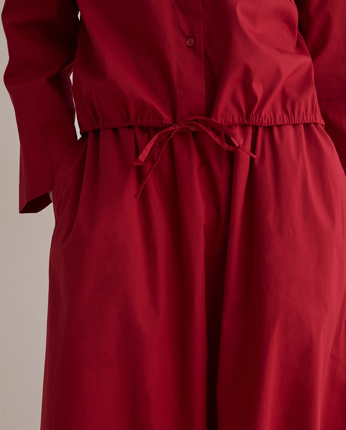Falda midi popelin en color rojo 3