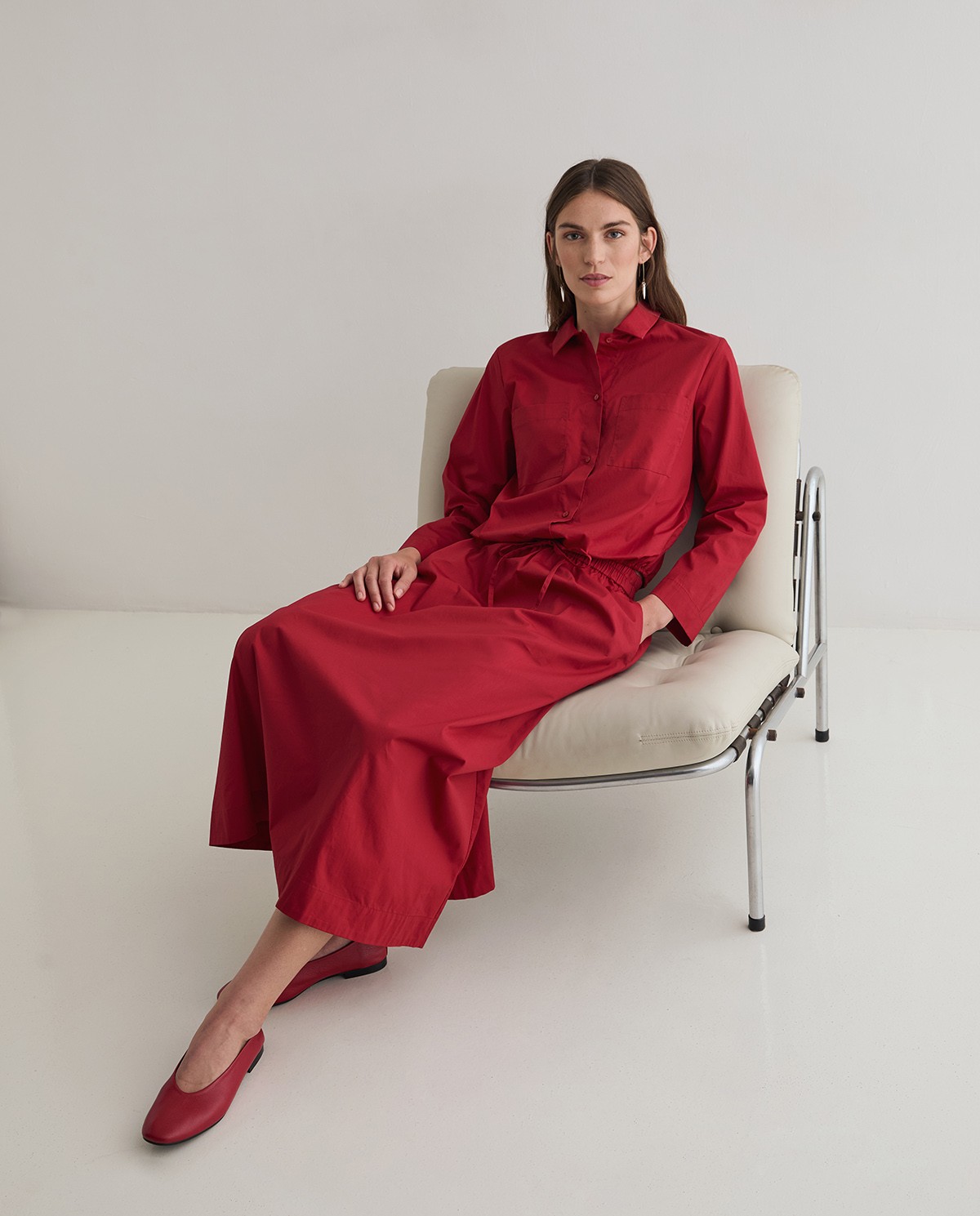 Falda midi popelin en color rojo 5
