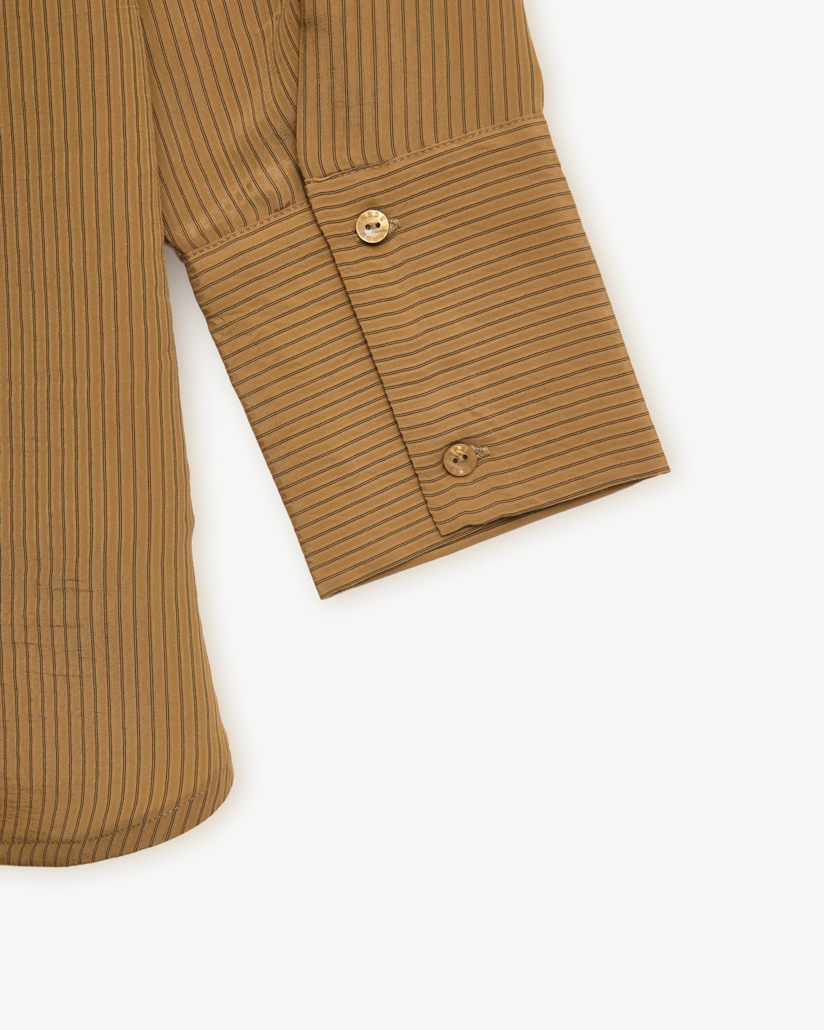 Camisa de rayas marrón con lazo al cuello y botones ocultos 2