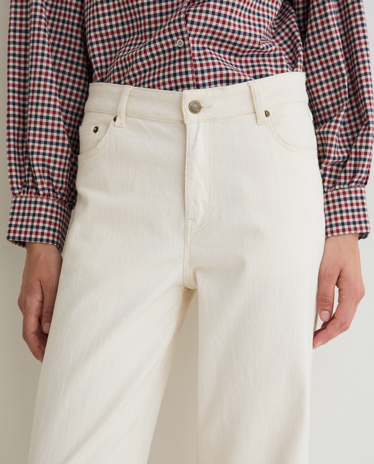 Vaquero wide leg en color crudo 2