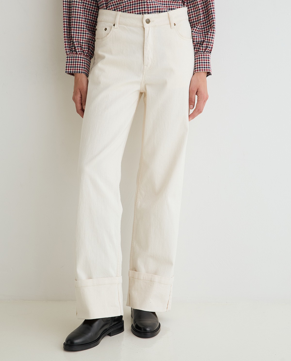 Vaquero wide leg en color crudo 3