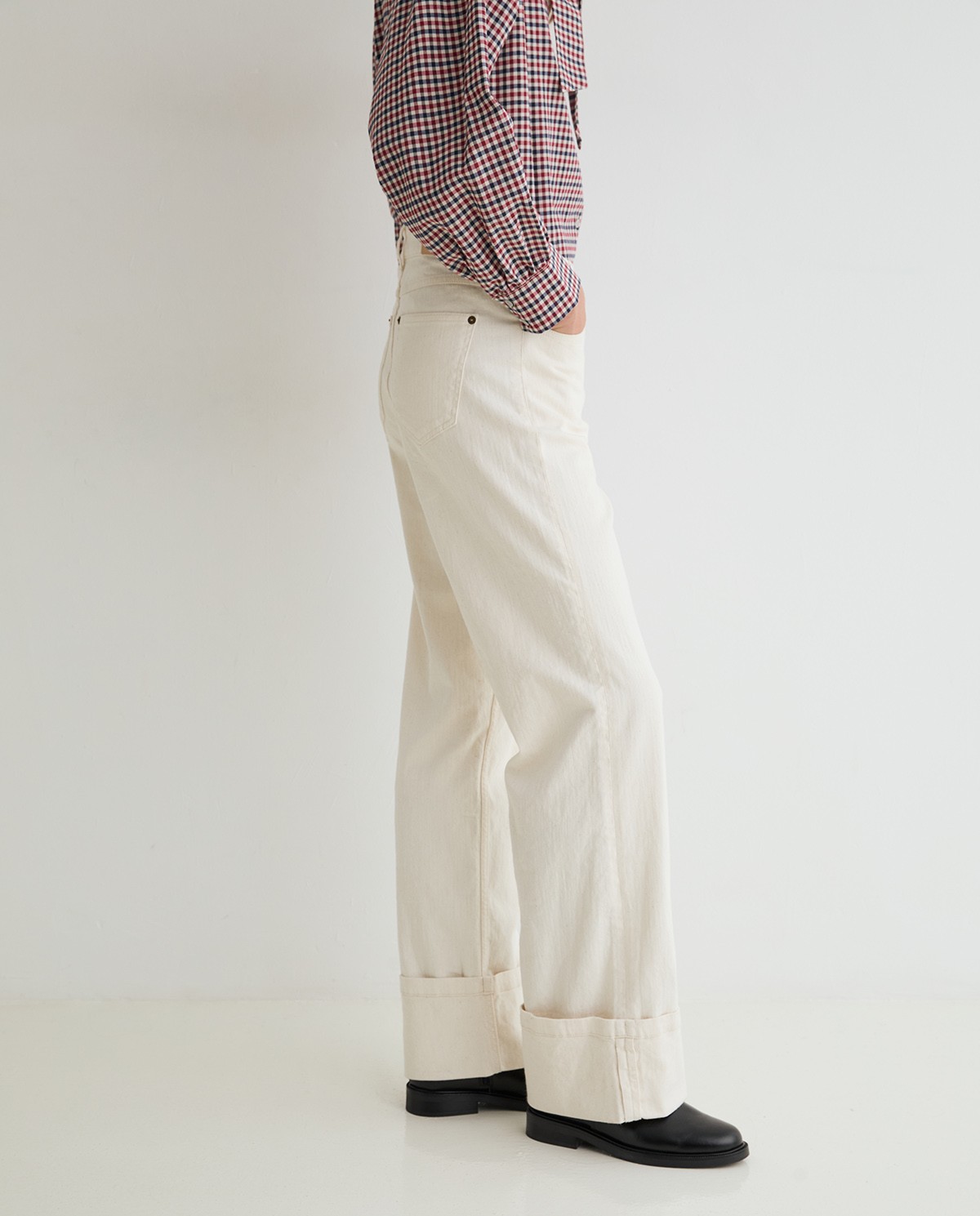 Vaquero wide leg en color crudo 4