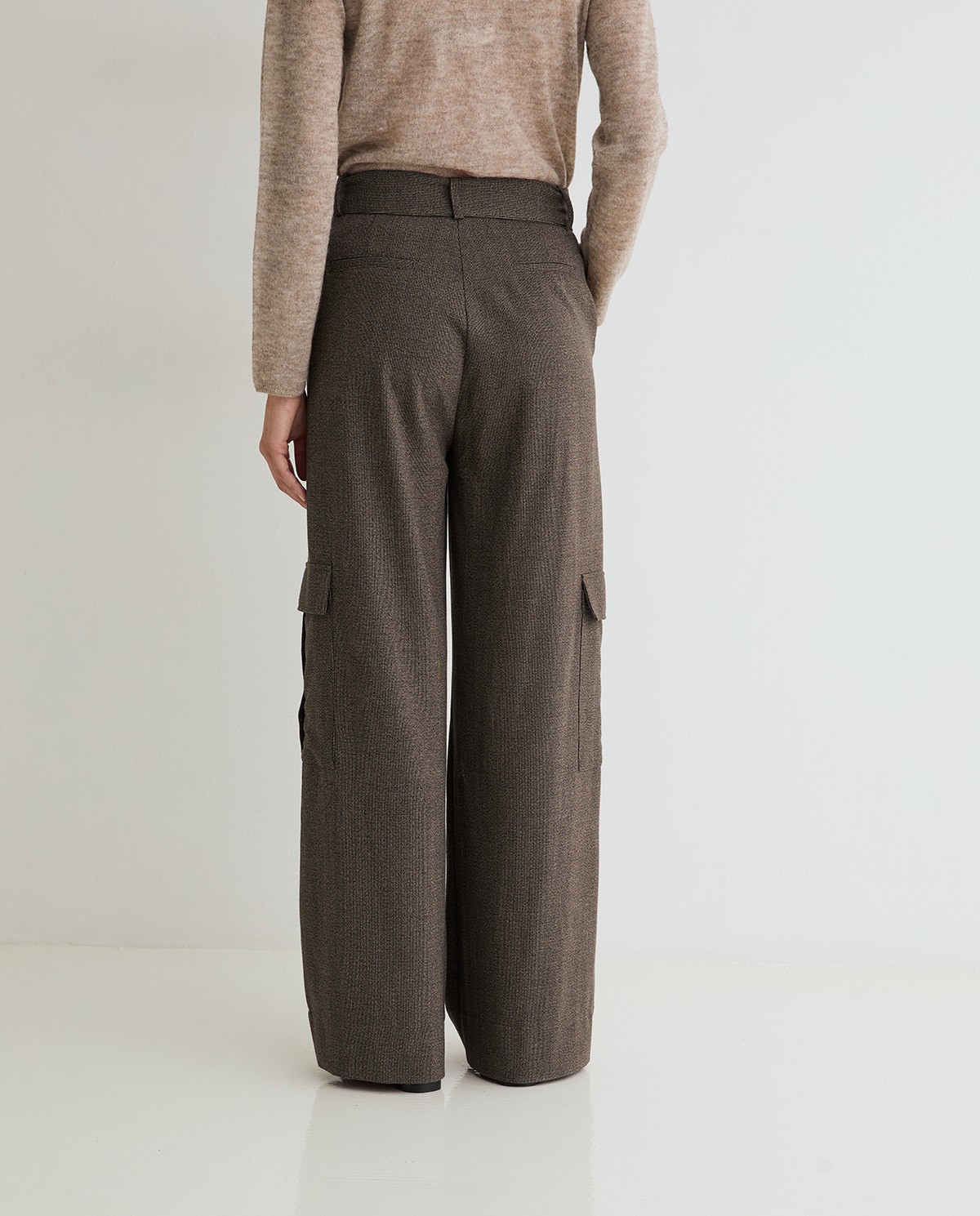 Pantalón cargo wide leg en tejido jacquard 4