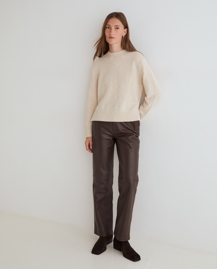 Women's straight leather trousers in chocolate