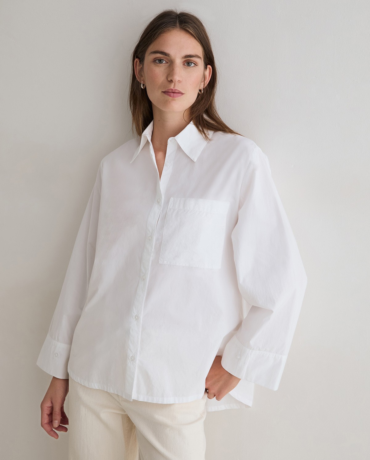 Camisa oversize de popelín en color blanco 2
