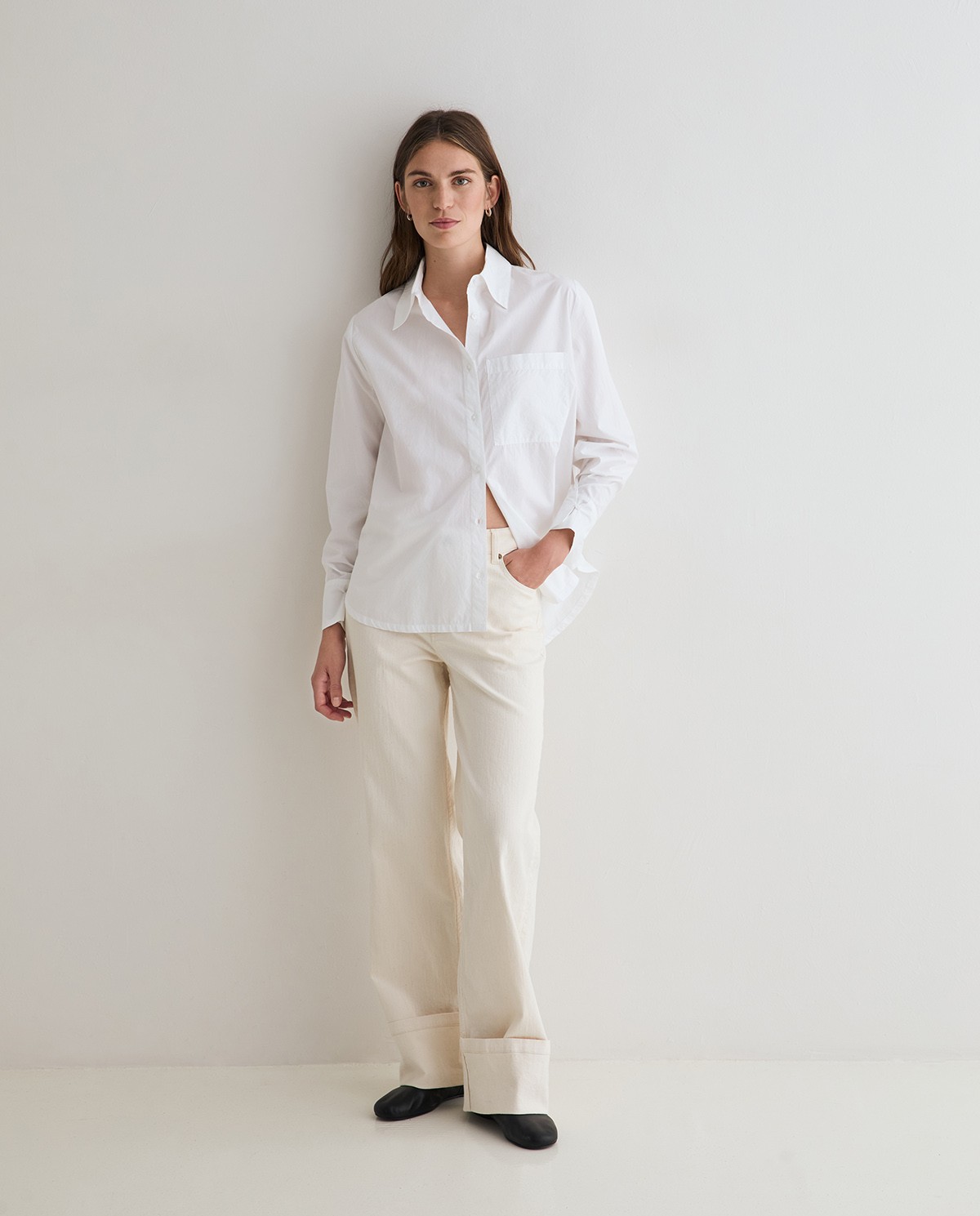Camisa oversize de popelín en color blanco 7