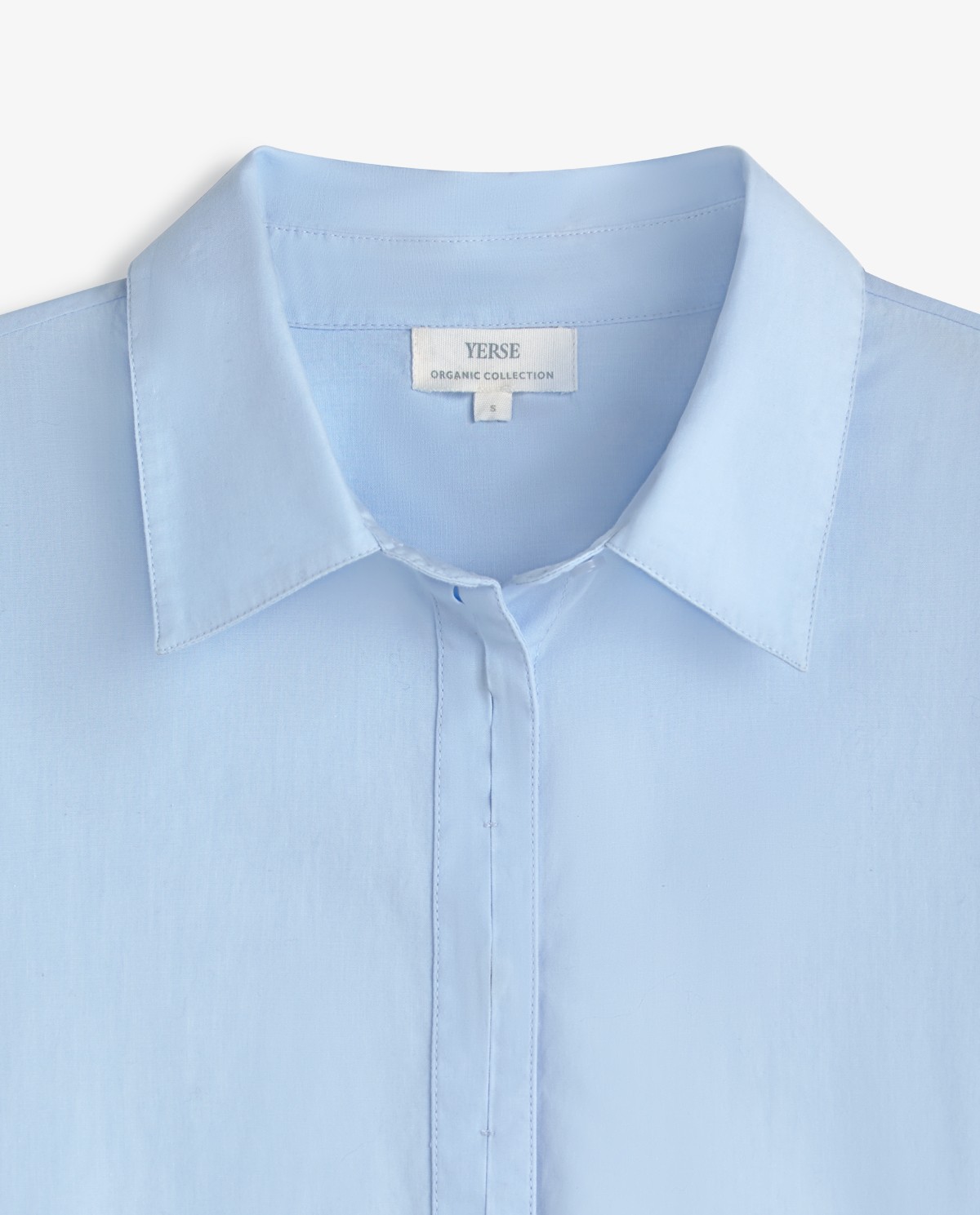 Camisa popelín algodón orgánico en color azul cielo 8