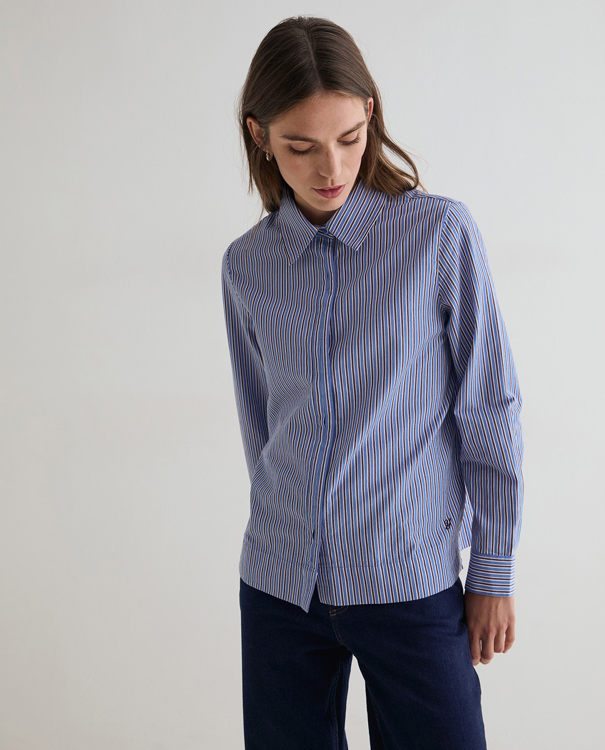 Camisa popelín algodón orgánico en color rayas azul y marrón 1