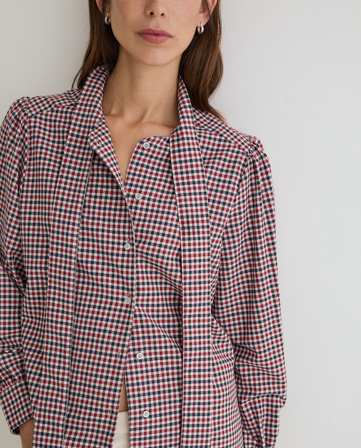 Camisa de cuadros con lazo en tonos multicolor 2