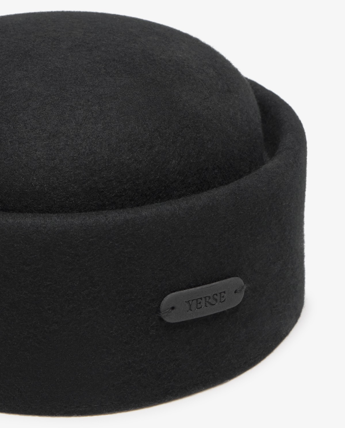 Gorro de lana estructurado en negro 3