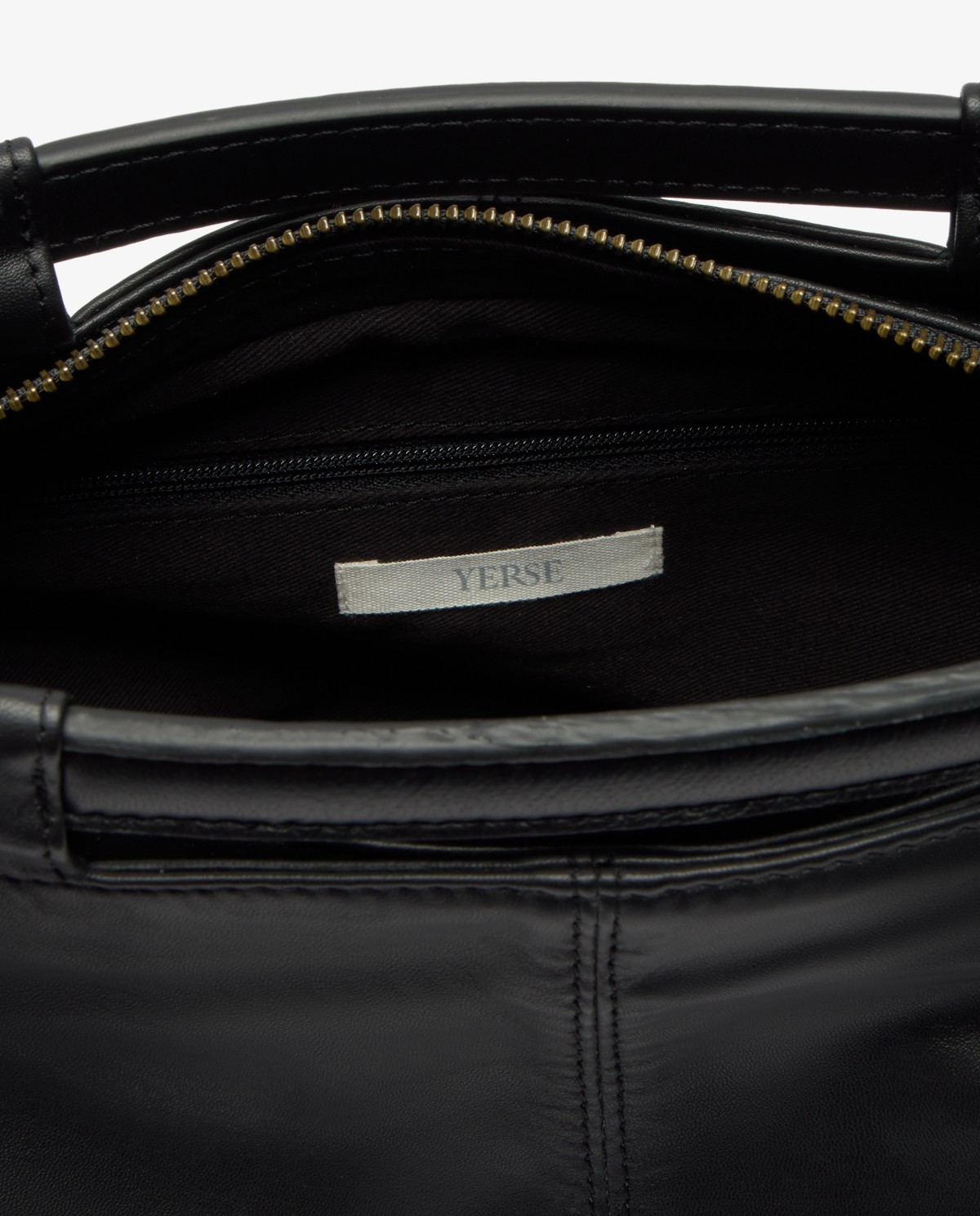Bolso piel fruncido en color negro 2