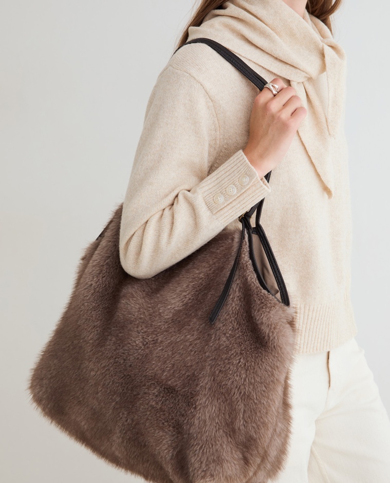 Bolso shopper efecto pelo visón