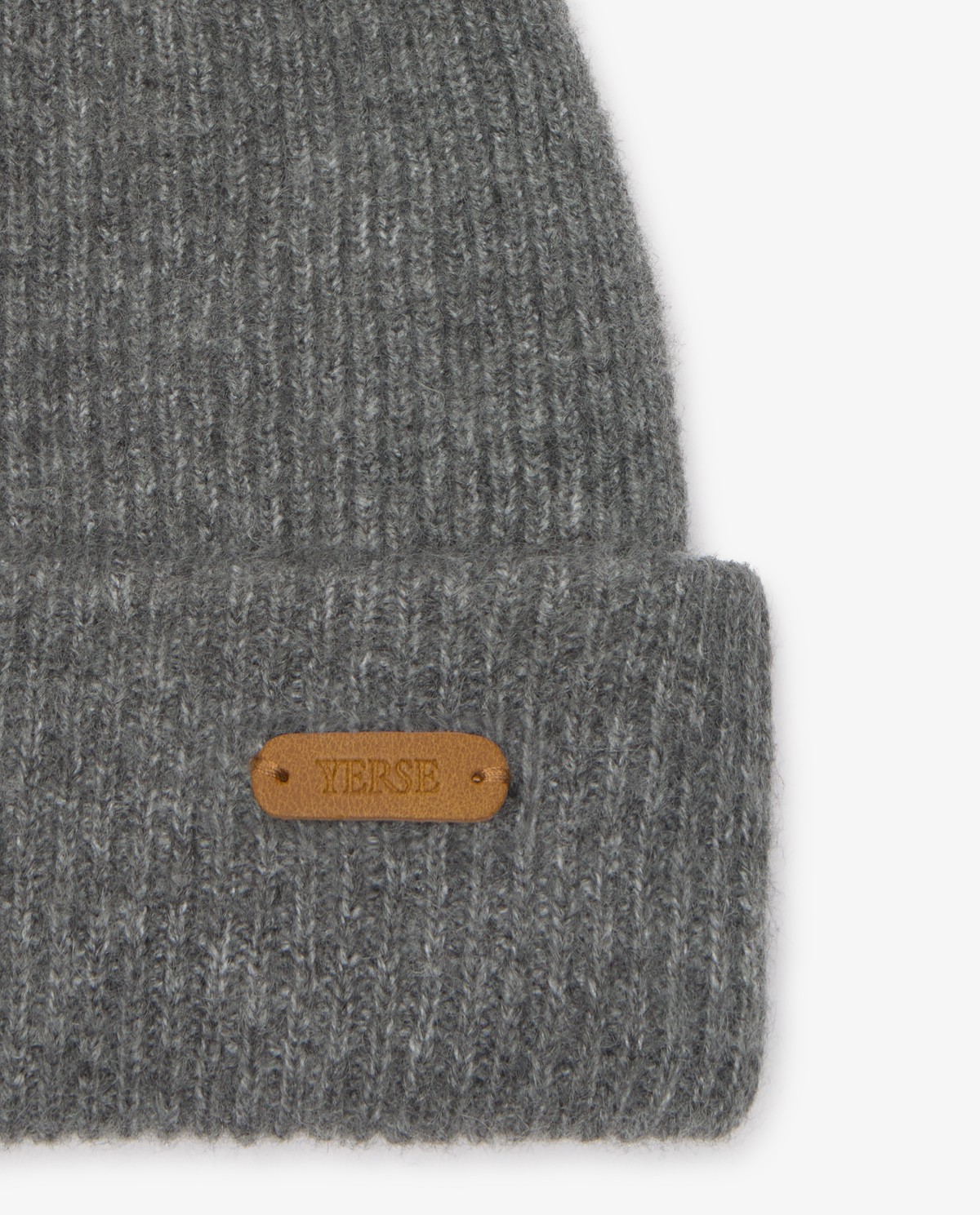 Bonnet beanie en maille gris 3