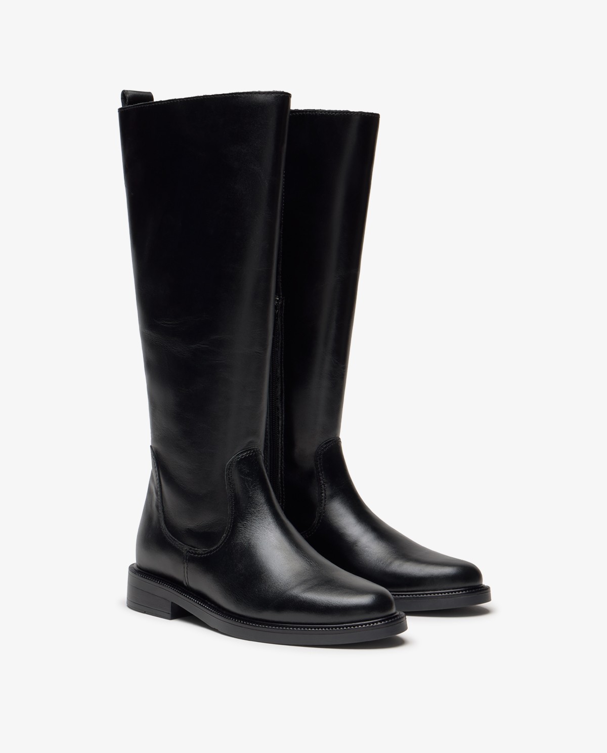 Bottes hautes en cuir noir à semelle plate 1