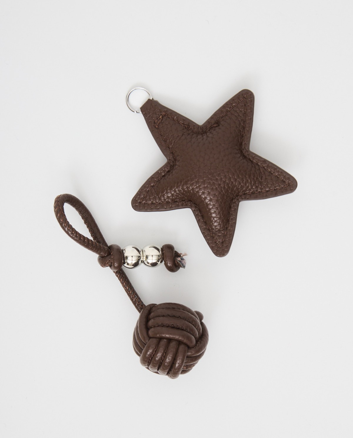 Charm colgante para bolso en color marrón 3