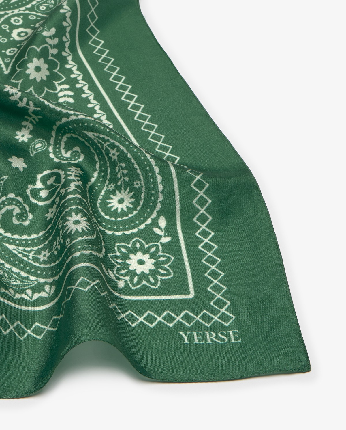 Pañuelo de seda bandana en color verde 2