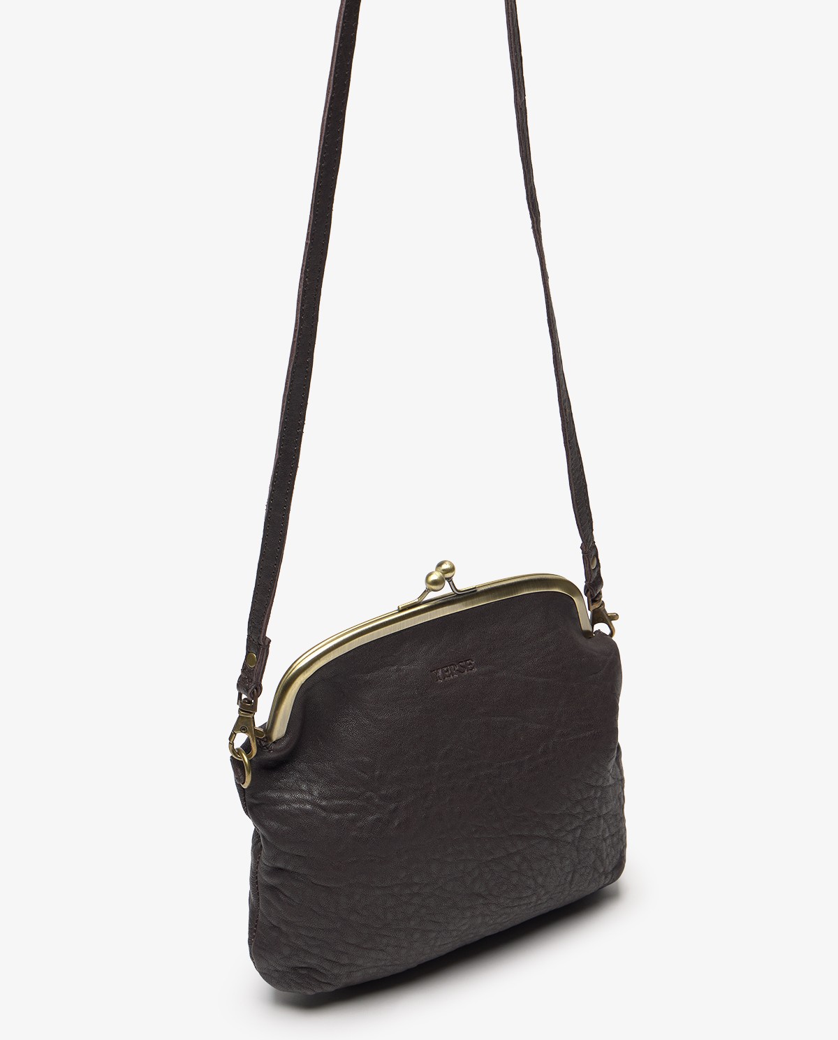Bolso de piel estilo vintage en color chocolate con cierre de boquilla metálica y asa larga. 3